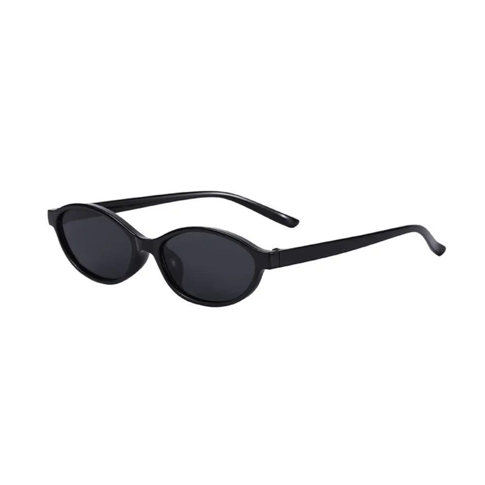 Classic Black Oval Sunglasses
